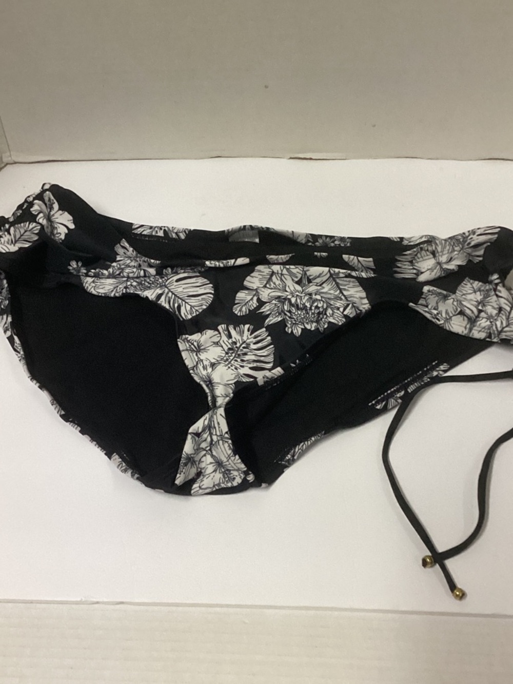 Time and Tru Black and White Floral Bikini Bottom